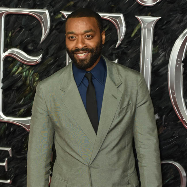 Chiwetel Ejiofor: Anne Hathaway would make a great diamond thief