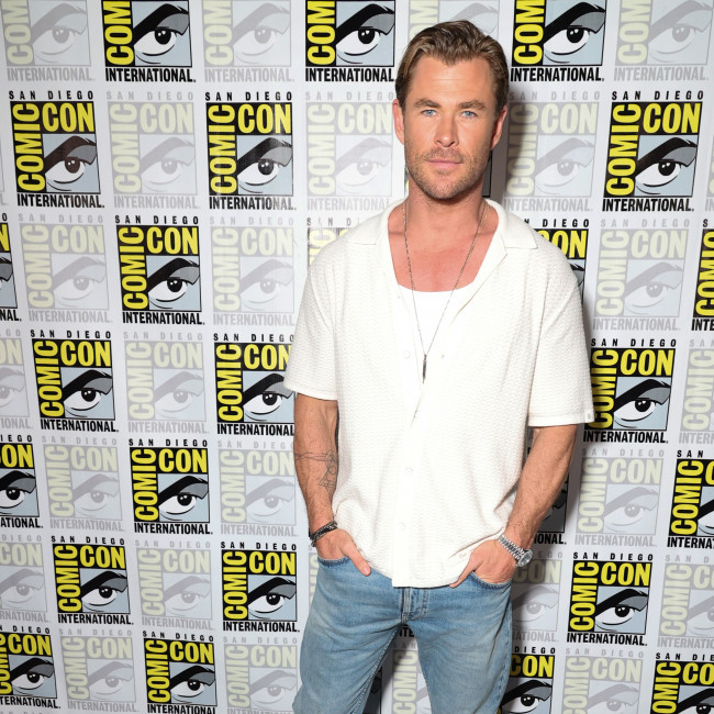 Chris Hemsworth 'in talks to play Prince Charming'