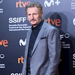 Liam Neeson lashes out at tardy actors