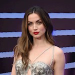 Ana de Armas in negotations to star alongside Cameron Diaz and Benicio del Toro in Reenactment